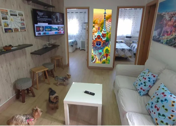 Attic, Walk To Park Gueell, Sagrada Familia, Metro Nearby