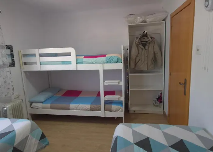公寓 Attic, Walk To Park Gueell, Sagrada Familia, Metro Nearby *