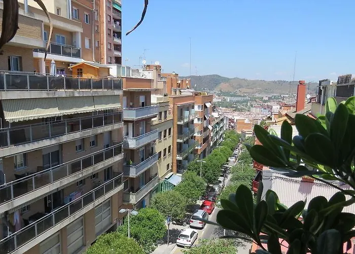 Attic, Walk To Park Gueell, Sagrada Familia, Metro Nearby 公寓 *