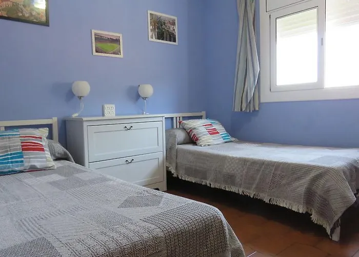 Attic, Walk To Park Gueell, Sagrada Familia, Metro Nearby 公寓 *