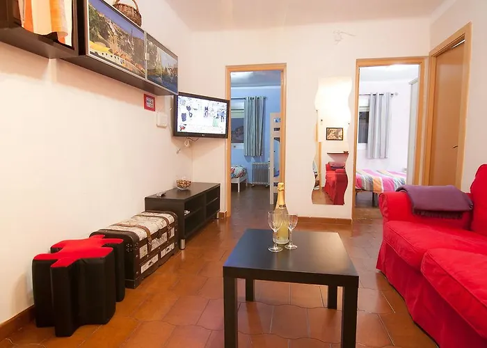 Attic, Walk To Park Gueell, Sagrada Familia, Metro Nearby 公寓 巴塞罗那