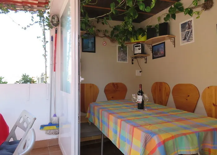 Attic, Walk To Park Gueell, Sagrada Familia, Metro Nearby 公寓