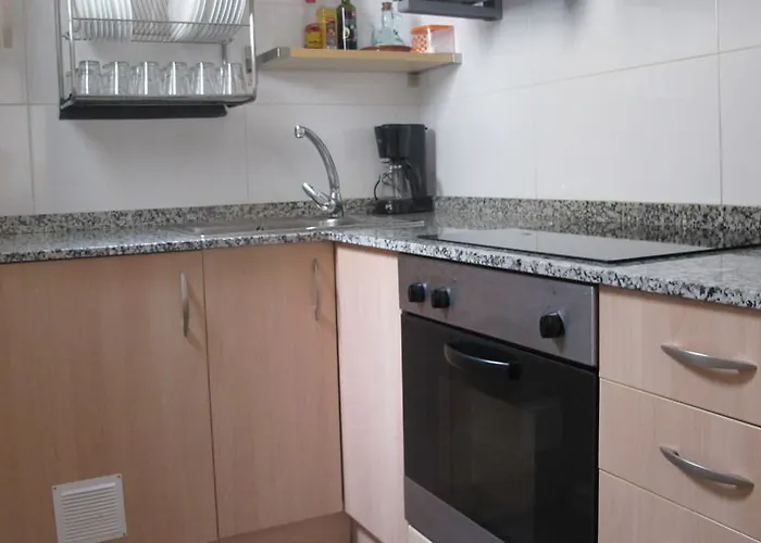 Attic, Walk To Park Gueell, Sagrada Familia, Metro Nearby