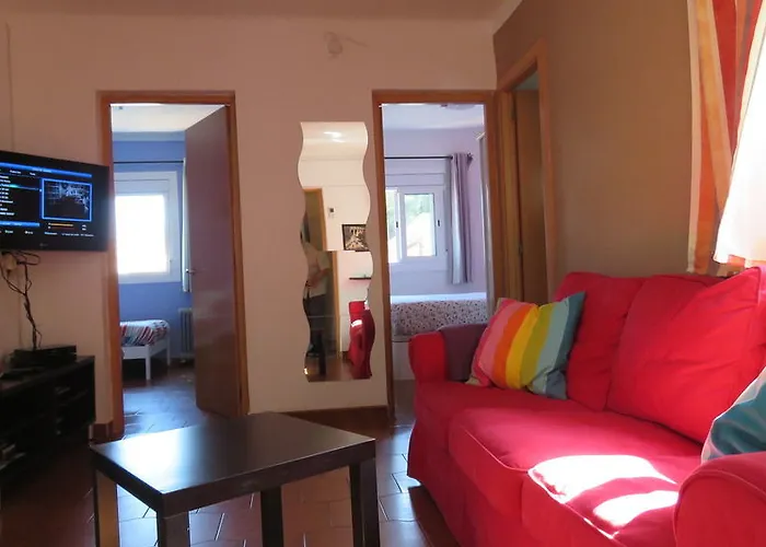 Attic, Walk To Park Gueell, Sagrada Familia, Metro Nearby 公寓 巴塞罗那