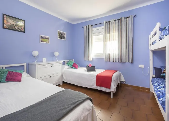 Attic, Walk To Park Gueell, Sagrada Familia, Metro Nearby 公寓 巴塞罗那