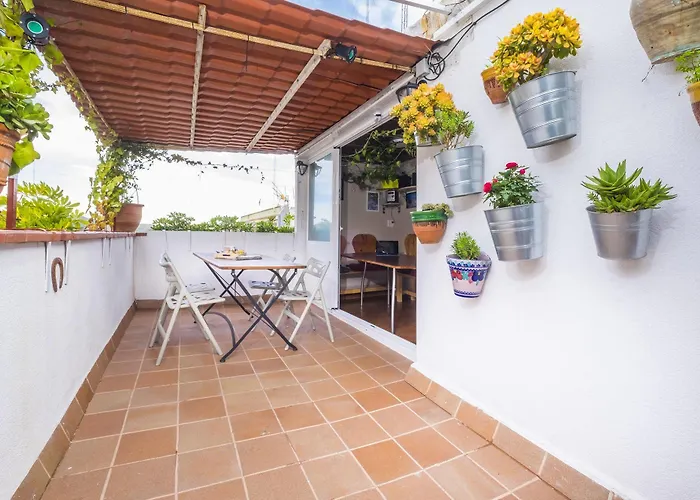 Attic, Walk To Park Gueell, Sagrada Familia, Metro Nearby 公寓 巴塞罗那